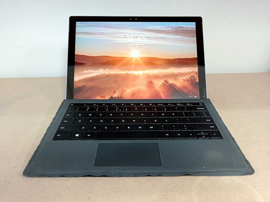 Microsoft Surface Pro 4 1724 i5 8GB RAM 256SSD Win11 bez dotyku