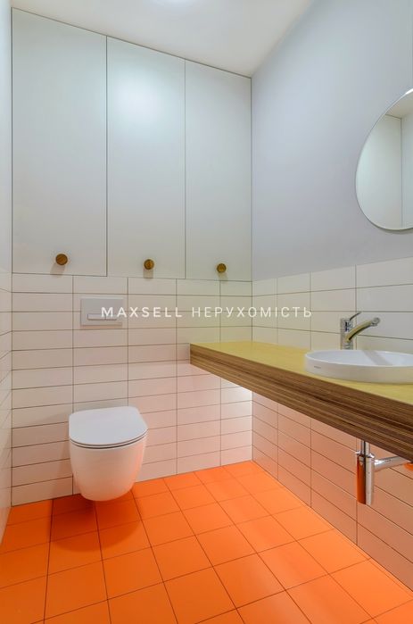 Продам квартиру з дизайнерським ремоном в центрі в новобудові