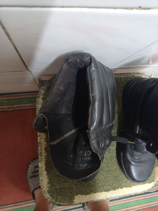 Продам берцы кожаные 42 размер