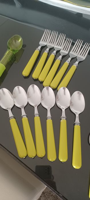 Cutlery – Forks, Knives, Table Spoons, and Dessert Spoons64286328374529121