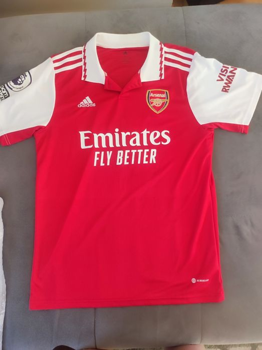 Koszulka Arsenal Londyn z sezonu 22/23 Saka #7 w rozmiarze XL