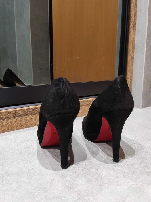 Czarne szpilki z czerwoną podeszwą Milano, rozmiar 38, stan idealny