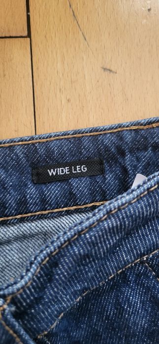 Jeansy wide leg Medicine