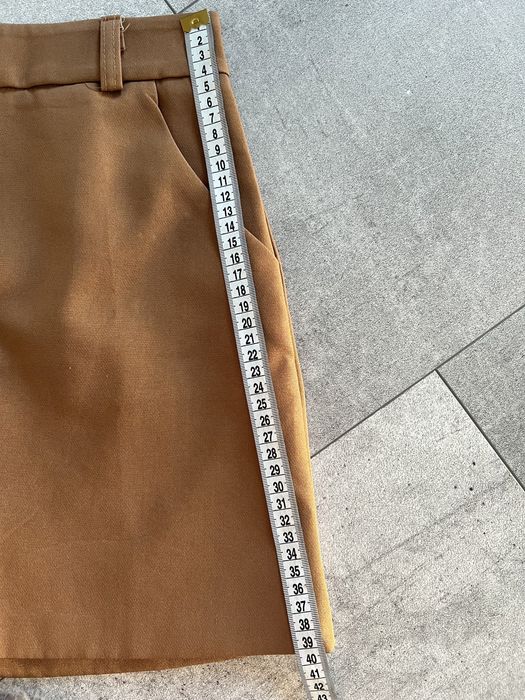 Коричнева спідниця