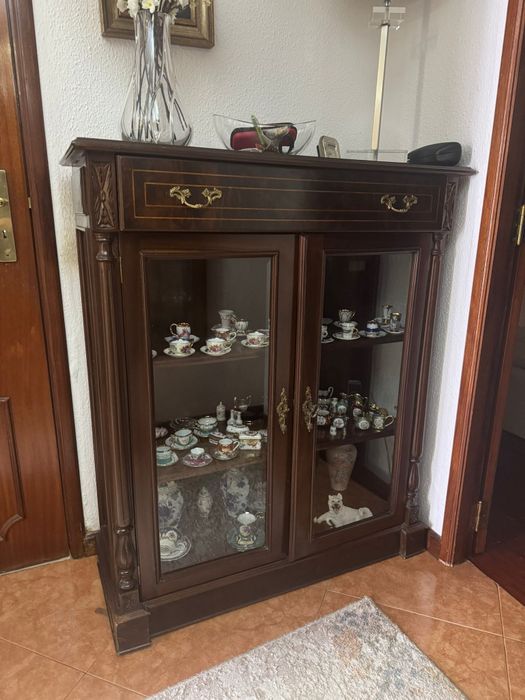 Móveis de corredor e sala de estar