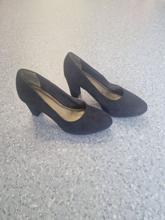 Buty Tamaris. Rozmiar 38