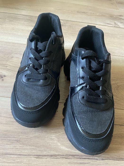 Czarne damskie sportowe buty 37