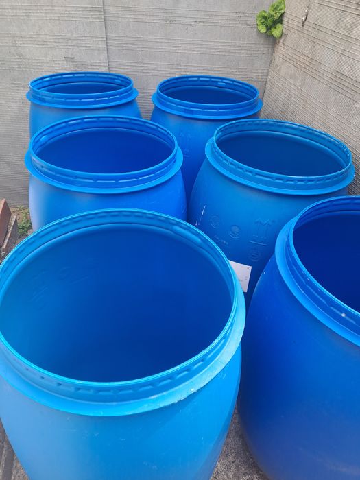 Бочки пластикові 120літрів.