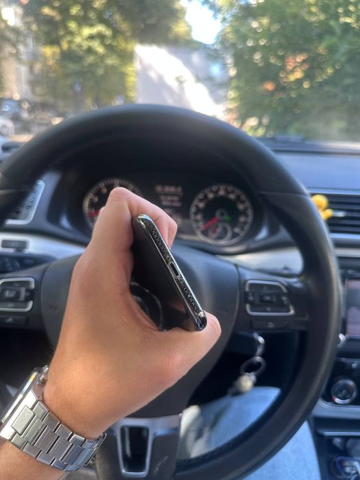 Apple iPhone X 64GB чорний, акумулятор 100%, Face ID