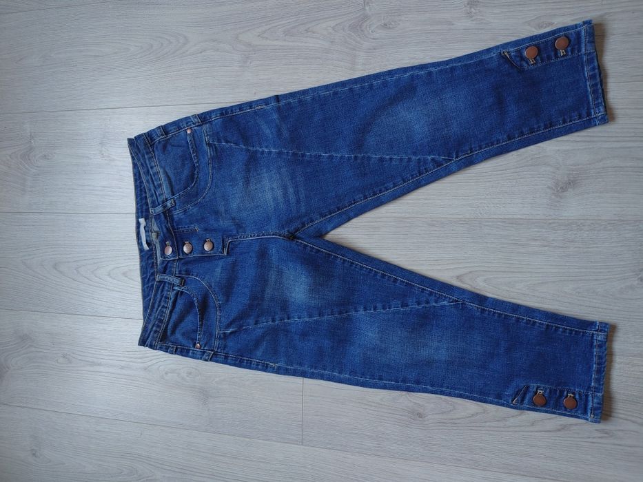 Niebieskie jeansy damskie rybaczki XS 34