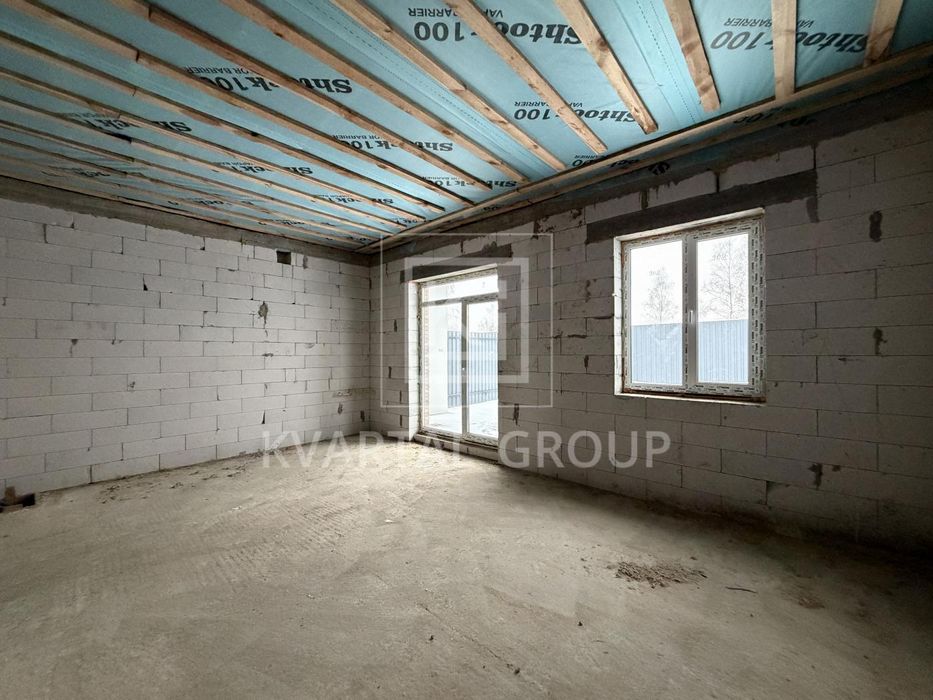 Продаж дуплексу з продуманим плануванням на ділянці 2,5 сотки