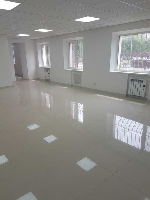 Продаётся или Сдается в аренду салон, магазин, офис.