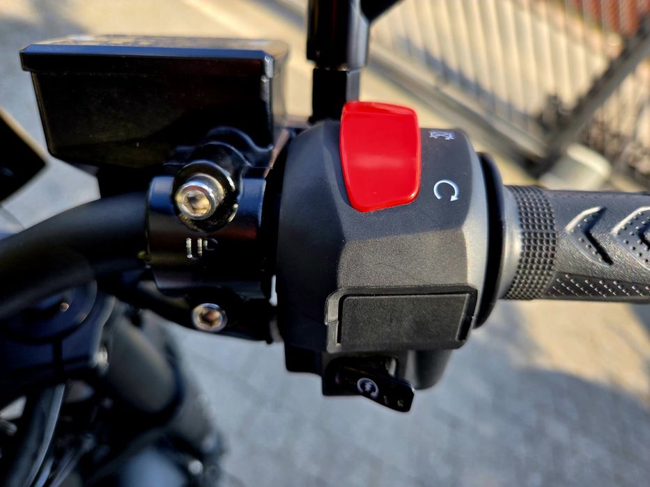 Motobi DL 125 Cafe Racer RS TZR MT01 CB
