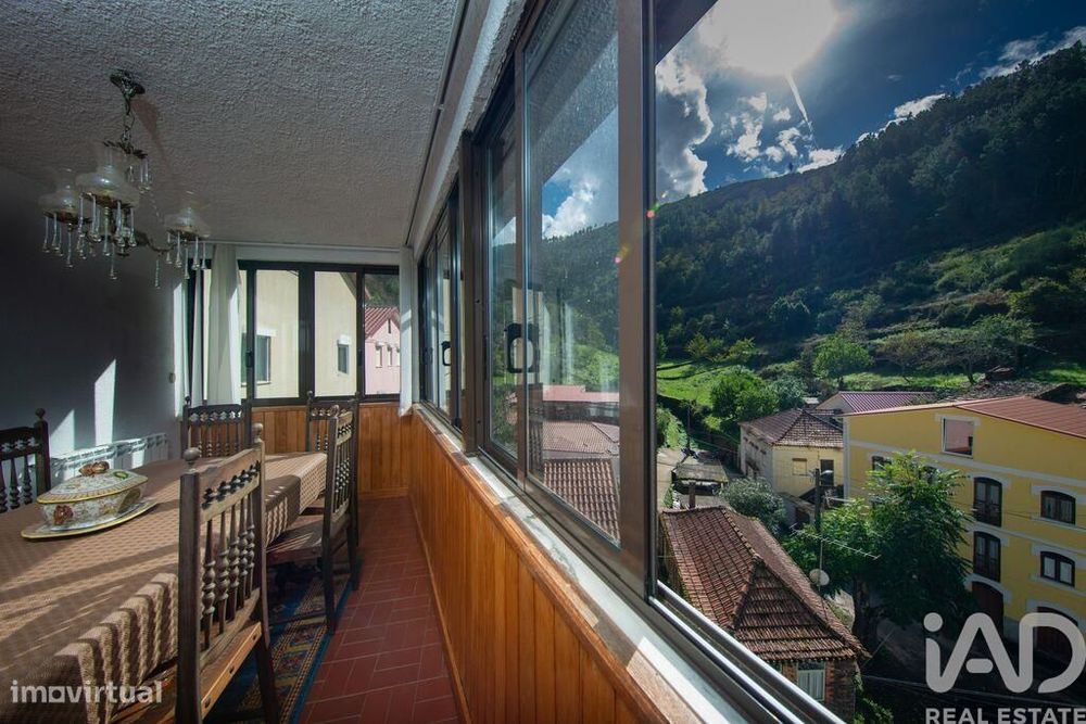 Casa de aldeia T5 em Folques de 154,00 m2