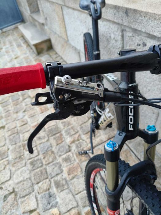 Bicicleta Focus Raven carbono  Roda 29