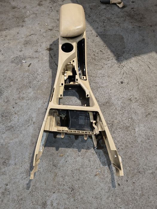 Tunel środkowy podłokietnik BMW X1 e84 cupholder schowek popielniczka