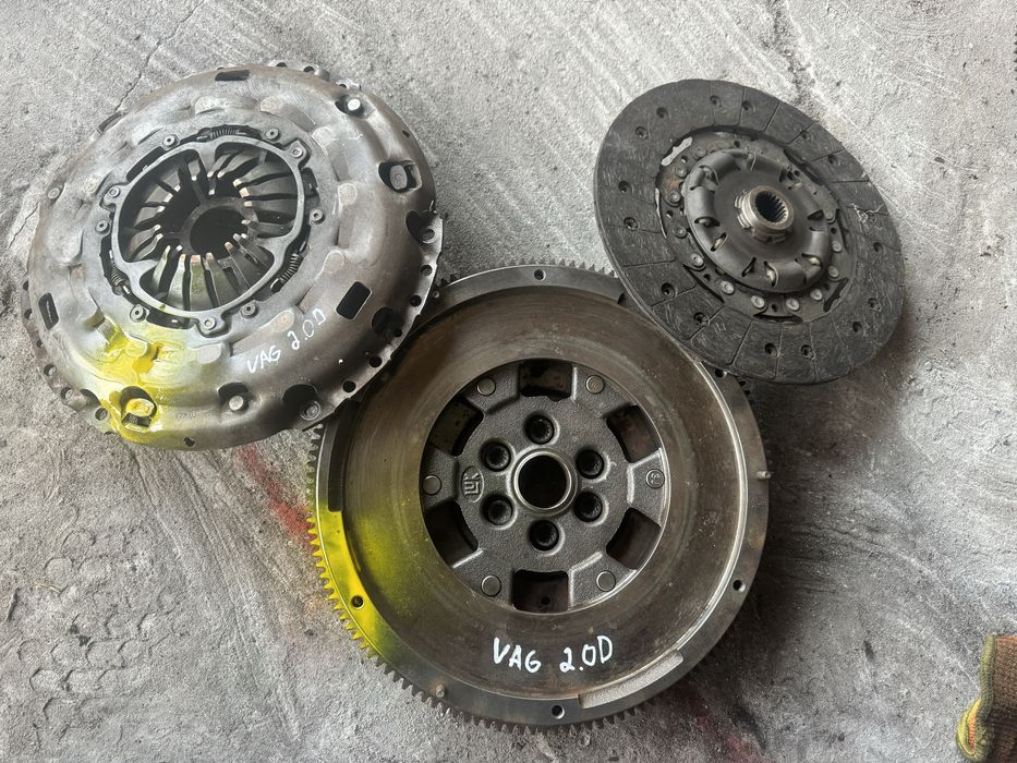 Демпфер маховик 2.0tdi пасат щеплення passat b6 touran caddy golf 2.0D