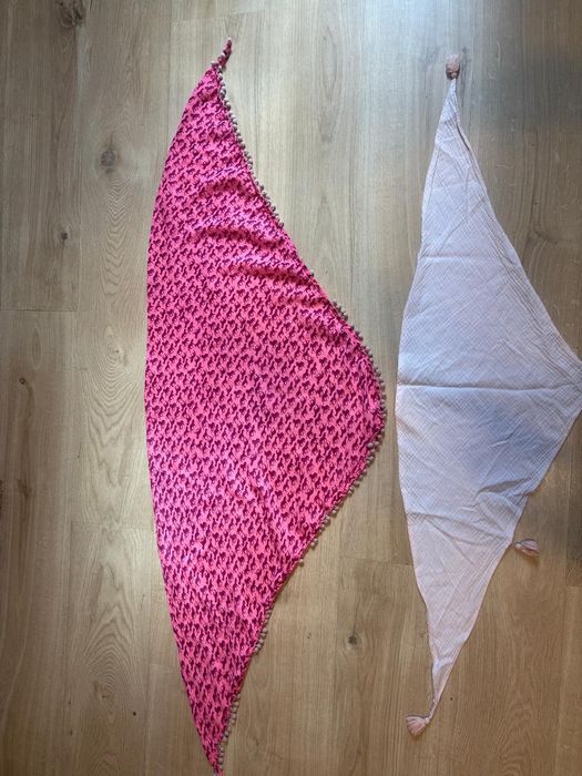 Dwie chusty/apaszki na głowę ,pod szyję lub do włosów dla dziewczynki