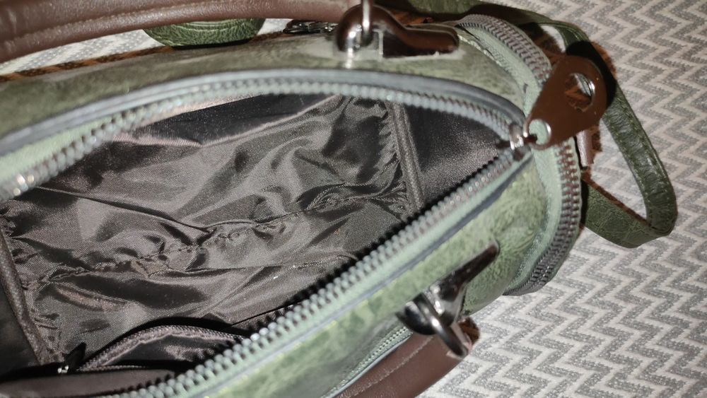 Жіноча сумочка через плече