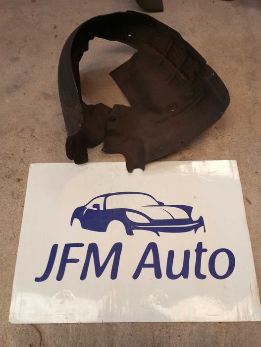 Cave de Roda Dianteira Direita Audi A5 Coupe / Sportback (8T0821172)