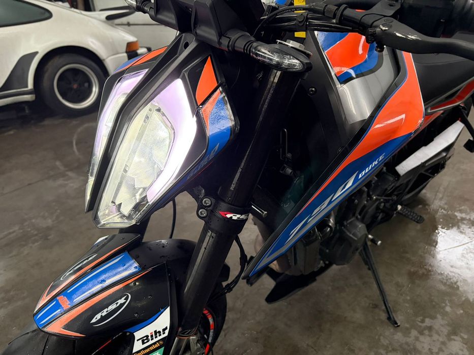 KTM Duke