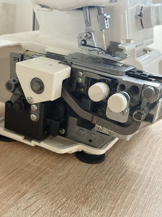 Оверлок Janome 204D