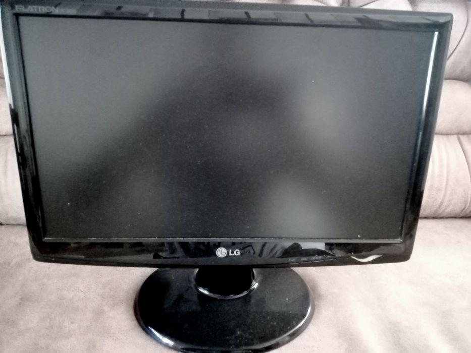 Монітор LG flatron