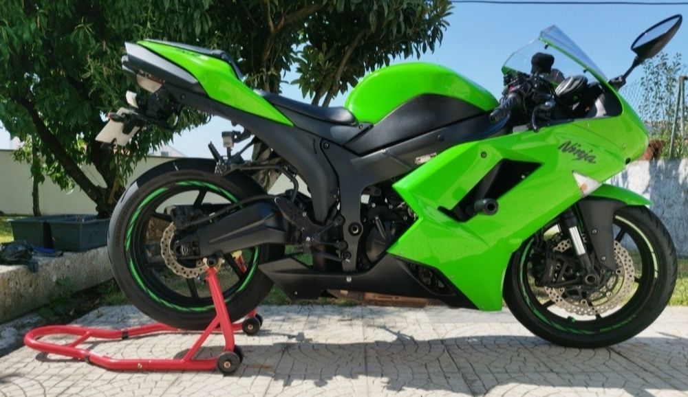 Kawasaki Ninja ZX6R