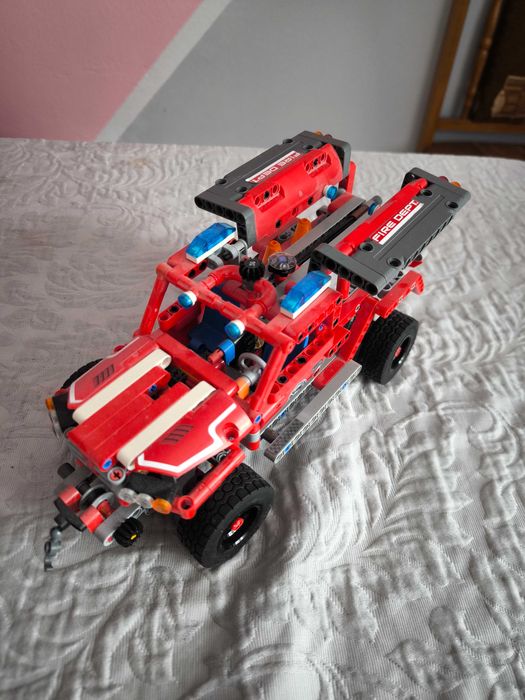 Klocki LEGO  92075 Wóz szybkiego reagowania