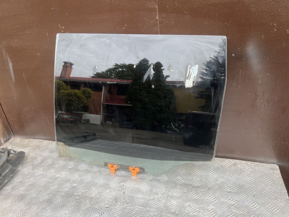 Стекло зад левое в дверь ниссан террано 2 nissan terrano