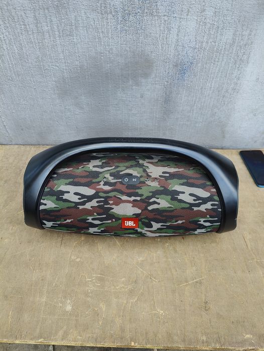 JBL bombox 1 в отличном состоянии! + З/у