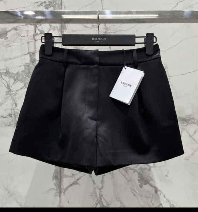 Шорти класичні Balmain