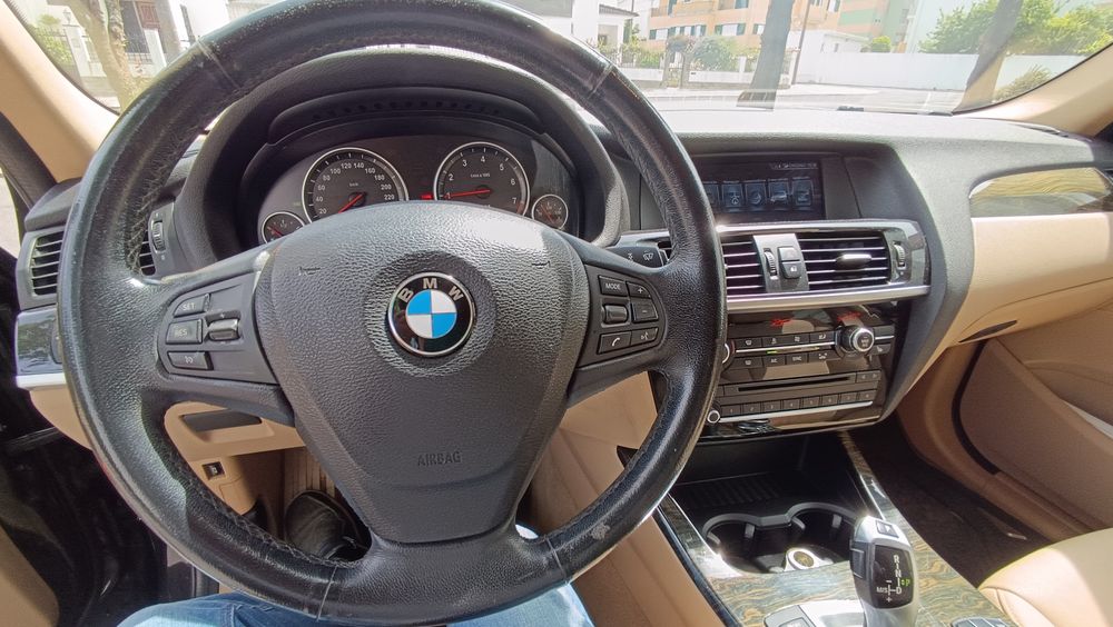 BMW X3 xDrive Auto 28i 245cv muitos extras