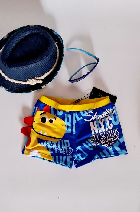 Spodenki majtki kąpielowe 7-8