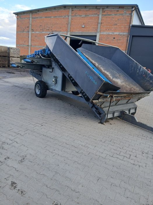 Sprzedam kosz przyjęciowy Pro-Wega bunkier sortownik