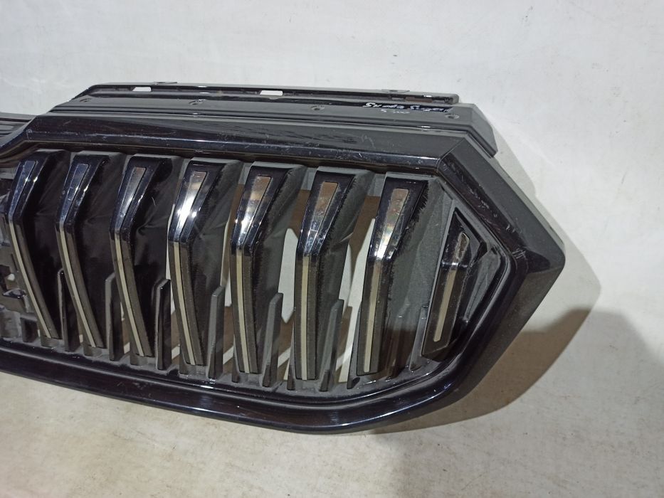 Решітка радіатора Skoda Superb 4 оригінал