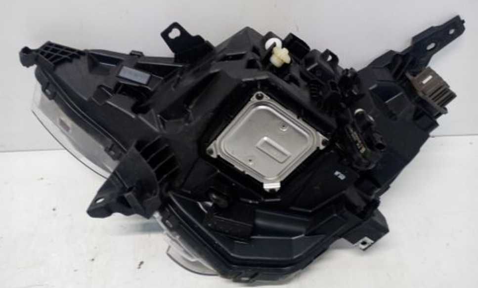 Renault Arkana Farol ótica full led lado direito