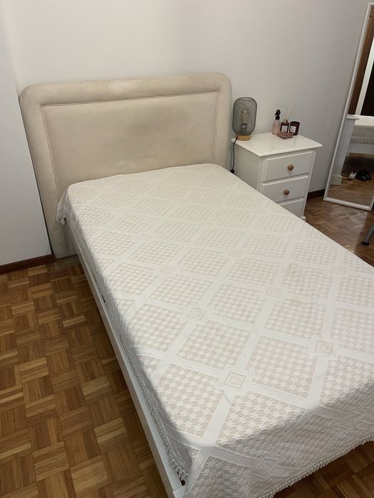 Cama, Comoda, Mesa de Cabeceira