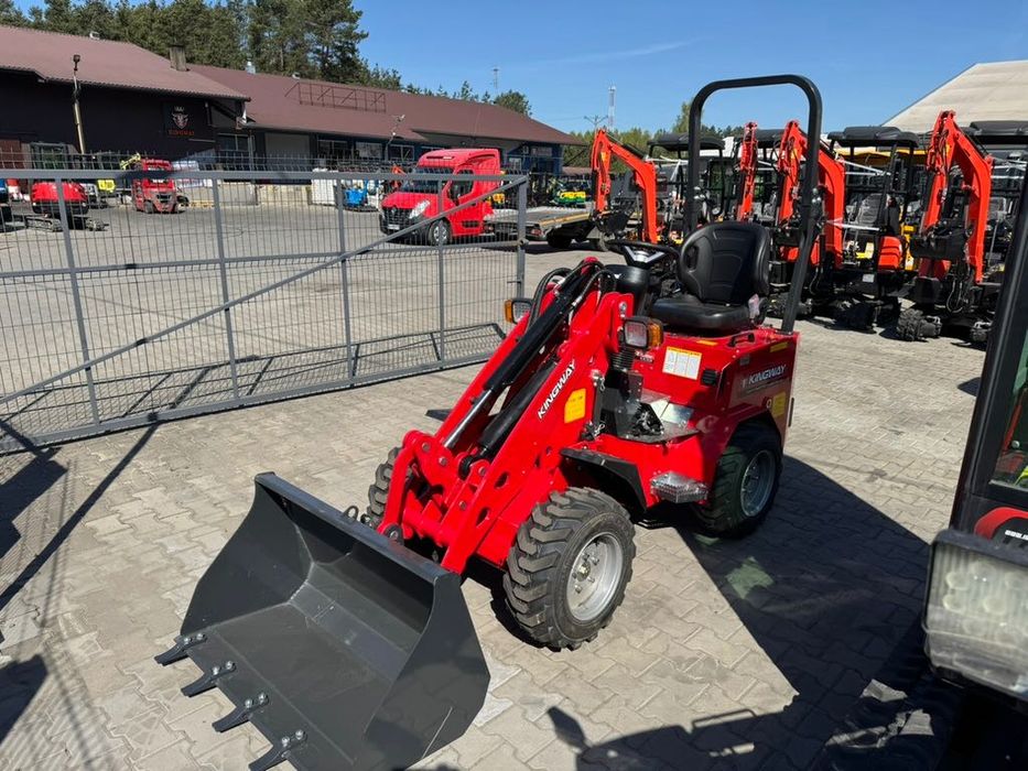 Ładowarka kołowa silnik KUBOTA udźwig 700 kg łyżka widły transport
