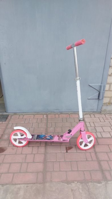 Самокат для дівчинки в гарному стані