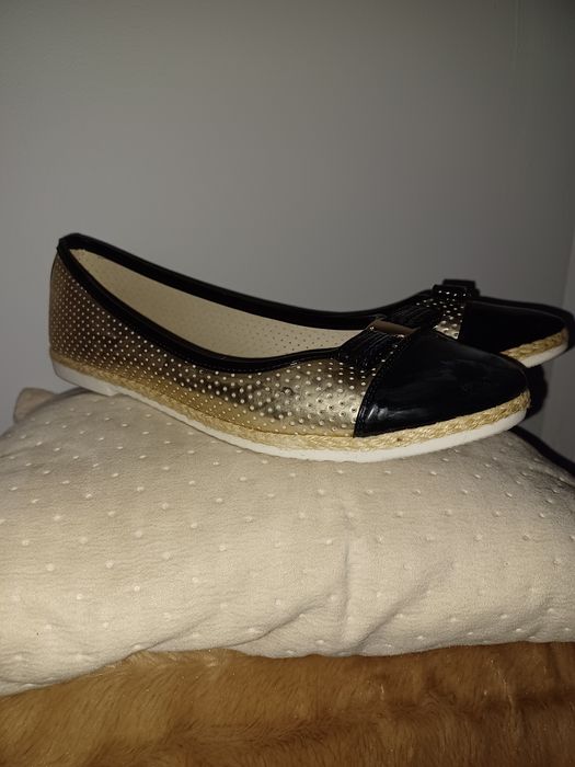 Baleriny czarno-złote