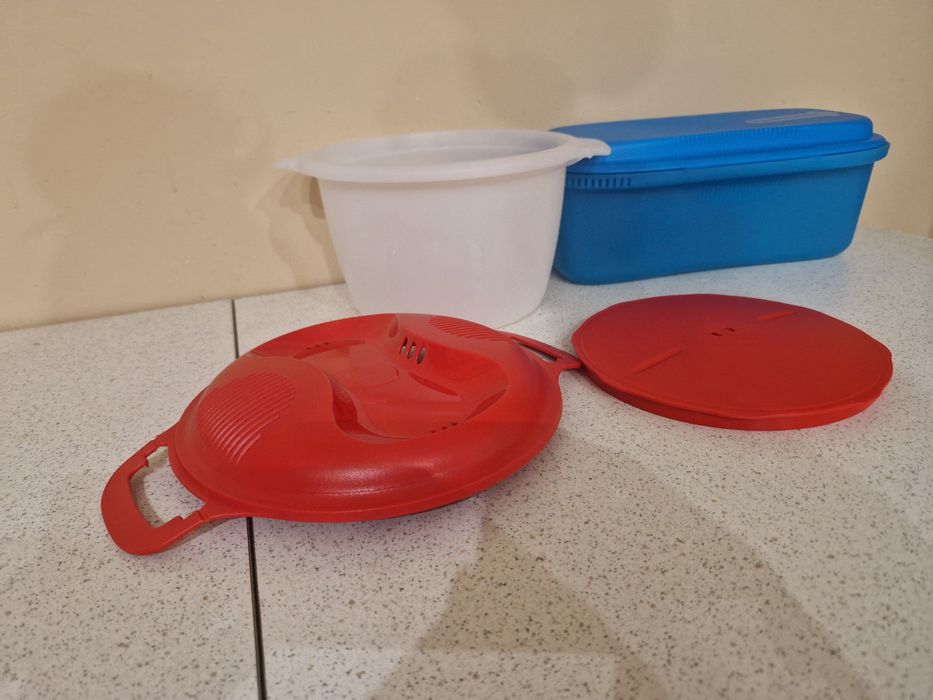 zestaw pojemników tupperware do gotowania ryżu i makaronu w mikrofali