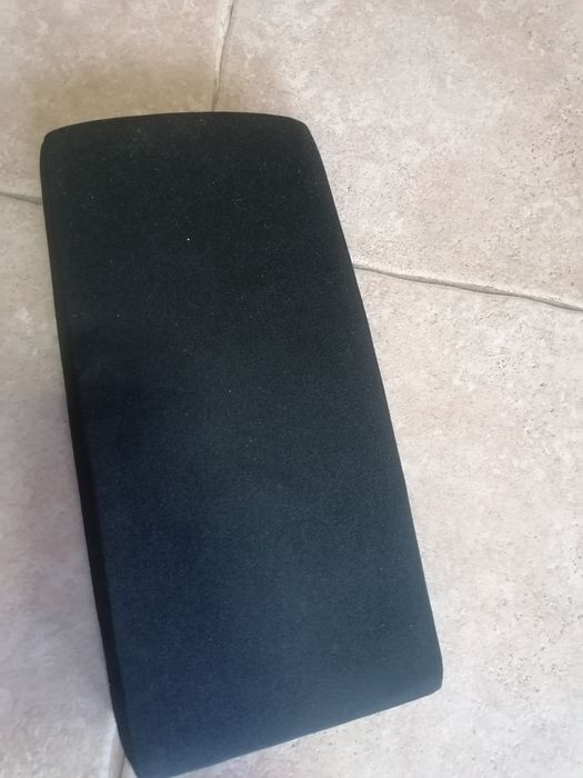 Vendo apoio de braço, central, para carro