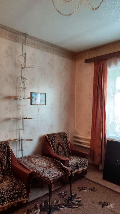 Добротний будинок у селі Тернова — простір, затишок і родючі землі!