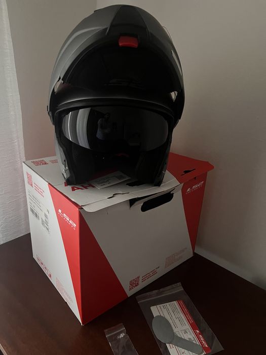 Capacete modular novo tamanho 54