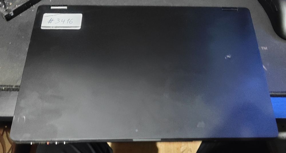 Portátil Fujitsu Life book U748 14" i5 7th 16GB RAM 512GB SSD NVME