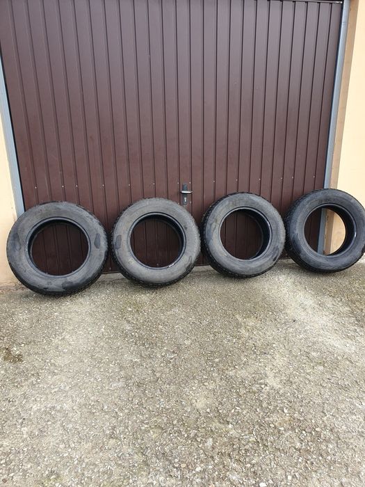 Opony zimowe 215/70 R16