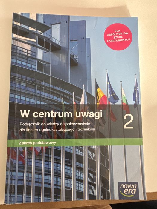W centrum uwagi 2- podręcznik WOS