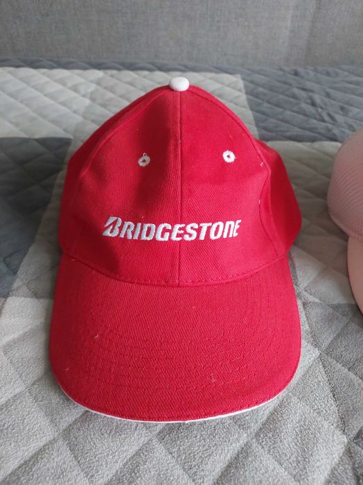 Czapki z daszkiem 2 sztuki