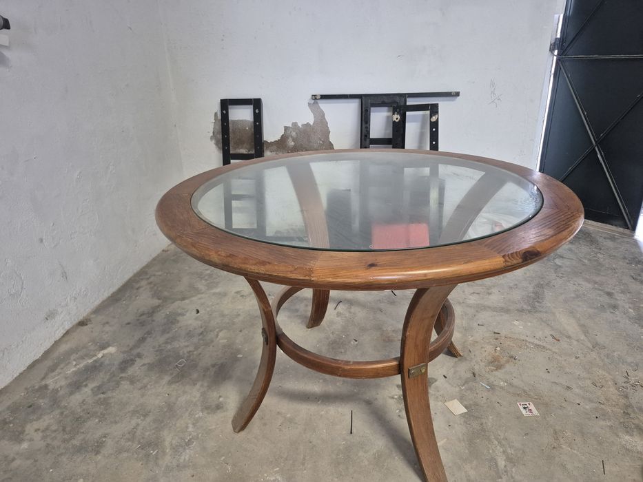 Mesa  de centro em madeira
